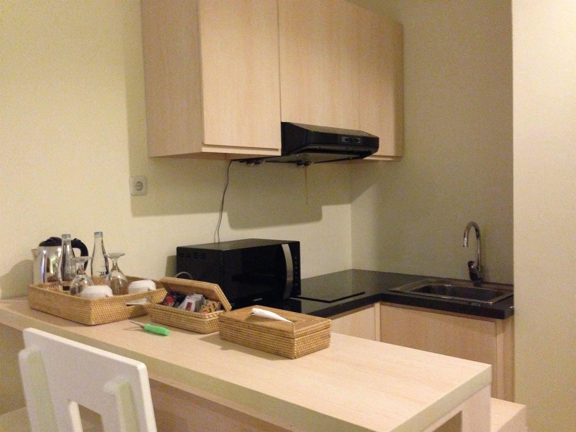 Ap Suite Apartment Kuta  Bagian luar foto
