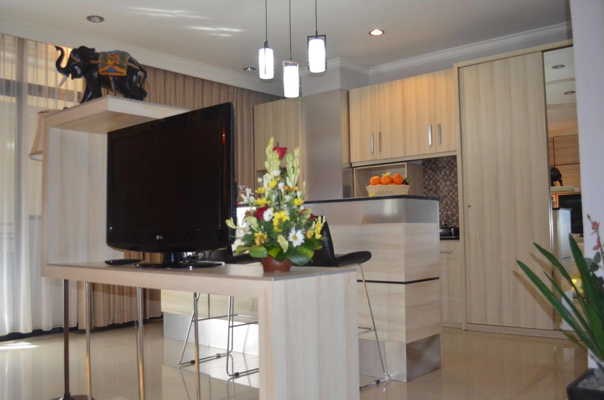 Ap Suite Apartment Kuta  Bagian luar foto